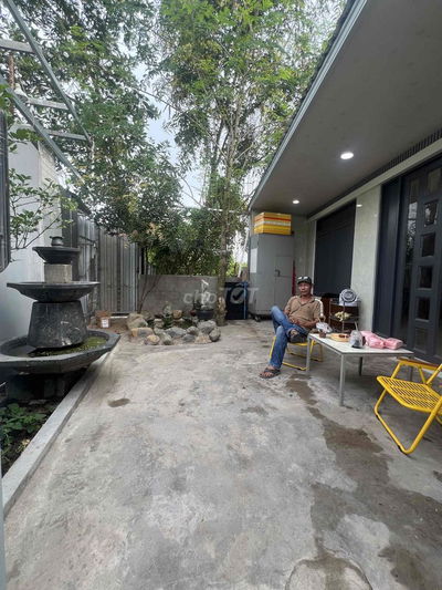 nhà vừa bán vừa tặng