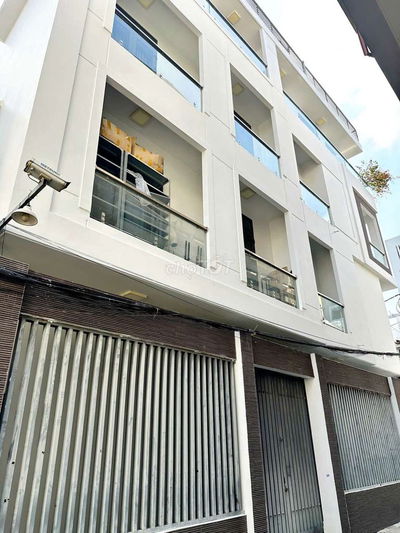 🔥CHO THUÊ GÓC 2 MT 20 x 6M HẺM XE TẢI HUỲNH VĂN BÁNH.