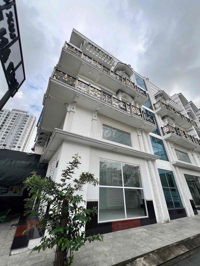 nhà phố 1 trệt 3 lầu quận 8, giá rẻ 6t5 mặt tiền đường Phú Định