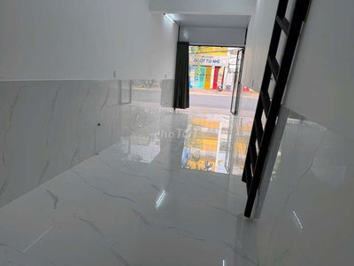 Cho thuê mt bình lợi, 2.4×11m, gác, wc ở lại