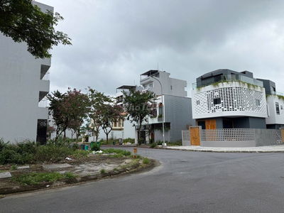 BÁN LÔ GÓC 281,3M2 NGANG 12,75M2 - CÁCH ĐẠI HỌC FPT ĐÚNG 300M 🏘