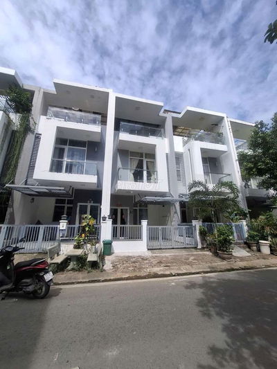 Cho thuê nhà 3 tầng, 5,5×20 , 4pn khu dân cư trần đại nghĩa