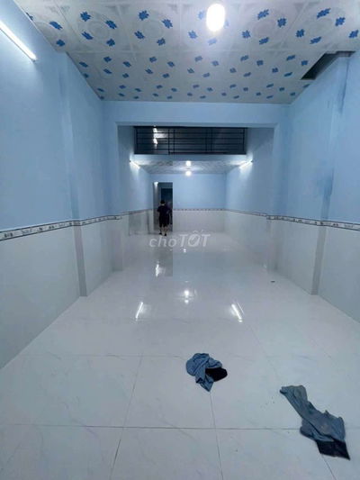 NHÀ RỘNG DT 5*20, TRỆT LỬNG, 2PN, 2WC, XE HƠI VÔ NHÀ, GẦN NGÃ TƯ GA