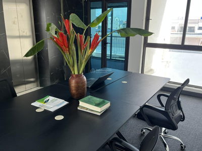 Cho thuê tòa văn phòng Hoàng Thành Villas Có thang máy Làm việc 24/7