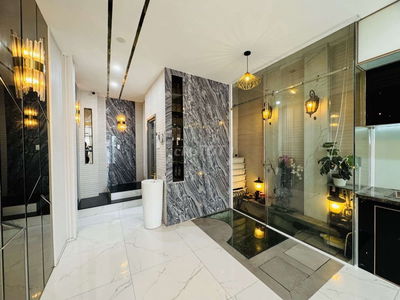 SIÊU PHẨM 5 TẦNG NGAY CHỢ BÌNH TRỊ ĐÔNG SẦM UẤT - HẺM 5M Ô TÔ ĐỖ CỬA