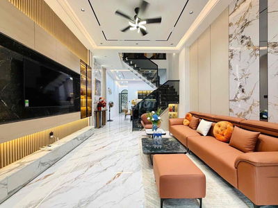 NHÀ MẶT TIỀN GIÁ TRONG HẺM CHỦ NGỘP BÁN GẤP