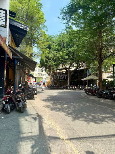 Cực ngon! Mặt tiền Cù Lao ngay Phan Xích Long đoạn sầm uất - Ngang 6m.