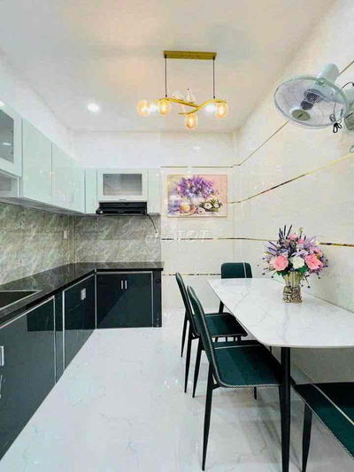 kẹt tiền cần bán gấp nhà 600triệu