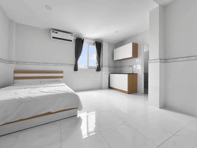 PHÒNG CỬA SỔ THOÁNG TRẦN KẾ XƯƠNG GẦN PHAN ĐĂNG LƯU FULL TIỆN NGHI