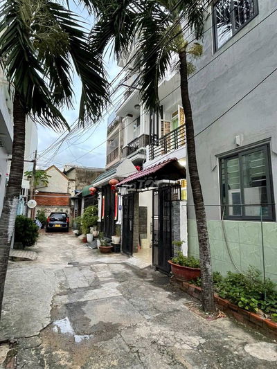 Nhà nguyên căn 2PN, Quận 12, thoáng mát sạch sẽ, hẽm xe hơi