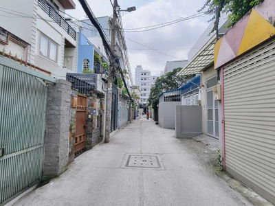 Bán nhanh nhà có 36p dịch vụ thu nhập ổn đỉnh.