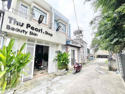 Nhà 1Lầu ,1 Lửng ,1trệt  ,69m2 ,Sát Chợ Dĩ An 1 , KH Dọn Vào Ở Luôn