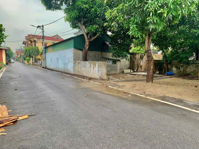 Chủ bán mảnh đất 390m Xã Cửu Cao mặt tiền 27.7m. cách mặt phố đường 179 khoảng 50m chia được 5-6 Lô