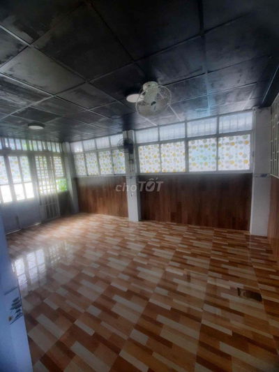 nhà vườn hẻm cho thuê