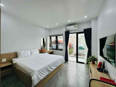 PHÒNG BAN CÔNG FULL NỘI THẤT GẦN AEON MALL, ĐH CÔNG THƯƠNG GIÁ RẺ