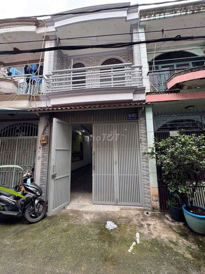 Cho thuê nguyên căn nhỏ gọn, trệt lầu, hxh Đường Phan Huy Ích p14 GV