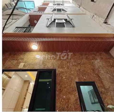 CHÍNH CHỦ CẦN BÁN NHÀ TRƯỜNG CHINH 32M 5 TẦNG SÁT PHỐ 9 TỶ