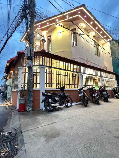 Siêu Phẩm căn góc 99 m2– HXH – SHR Đẹp – 2 Tầng – fun nội thất