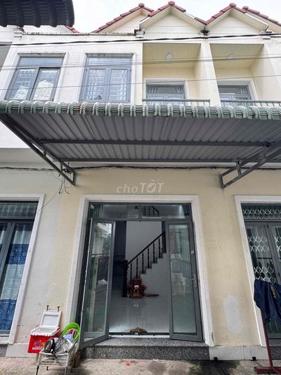 NHÀ LẦU MỚI 2 PHÒNG NGỦ  . DT: 4M*10M . GIÁ BÁN: 580TR