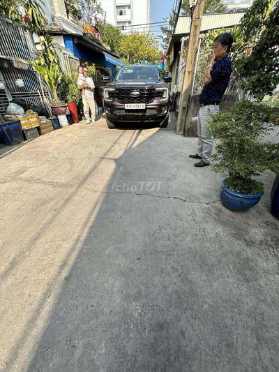 NHÀ MT- ĐỐI DIỆN CÔNG VIÊN LÀNG HOA - LÊ VĂN THỌ - GÒ VẤP -GIÁ 12,95TY