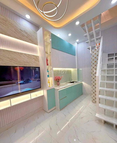 Nhà nhỏ SHR,kdc hiện hữu, nhà 3 tầng ,trung tâm q7