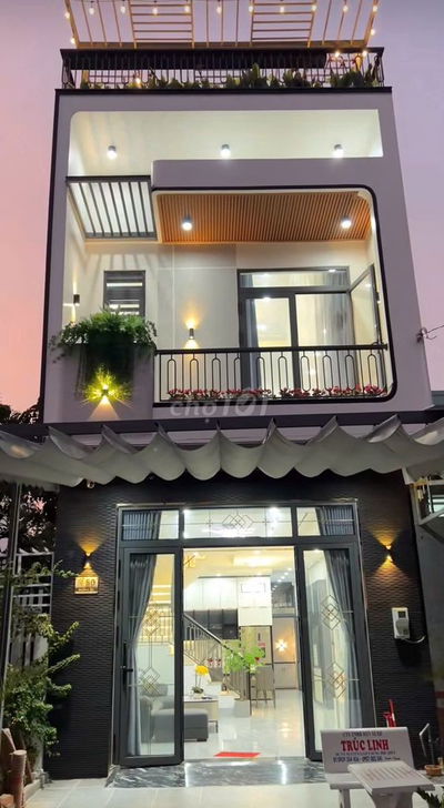 Nhà Hẻm giá Đẹp, 3 phòng ngủ, 3 nhà wc, ngay TT. Tân Nhật