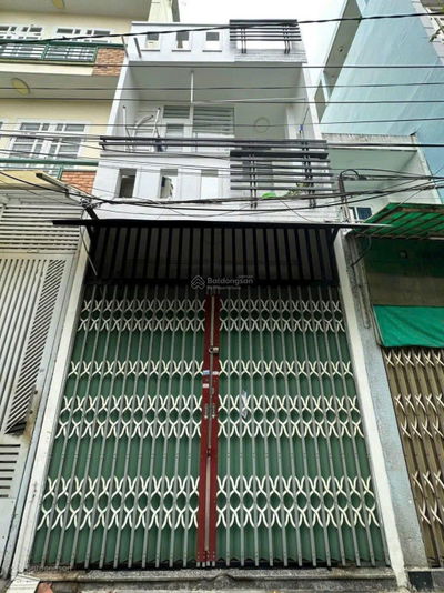 CHÍNH CHỦ CẦN TIỀN BAN GẤP ,HẺM XE HƠI ĐẬU CỬA CHỈ HƠN 4T