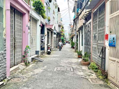 BÁN NHÀ GẦN NGÃ TƯ BẢY HIỀN - TRƯỜNG CHINH - 4,3 x 13 - CHỈ HƠN 5,xx T