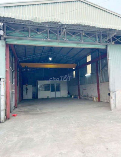 Cho thuê kho (200) có sẳn cẩu trục