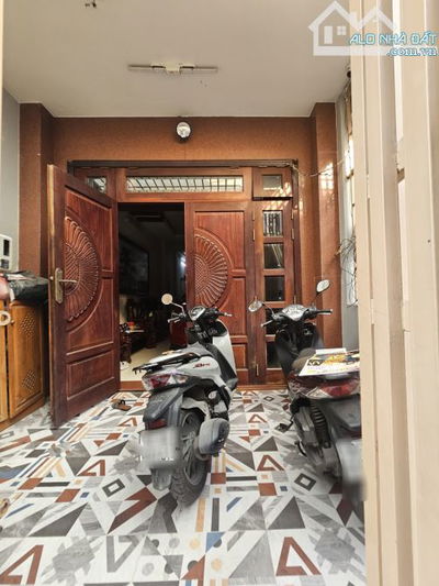 62 M2 - a4 -NƠ TRANG LONG - BÌNH THẠNH - KHÔNG QH - LG - HẺM Ô TÔ VÀO NHÀ 6M + 4 Tần