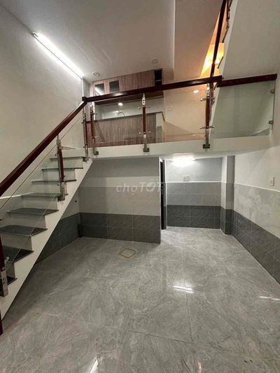 Nhà tret lững 2 lâu hem 88 nguyễn văn quỳ chi 1.3 tỷ