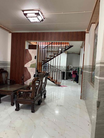 kẹt tiền bán căn nhà đầy đủ tiện nghi