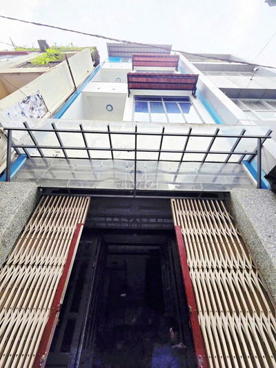 CHỦ NHÀ CHUYỂN CÔNG TÁC CẦN BÁN NHÀ SHR; Tại Quận Trung tâm thành phố