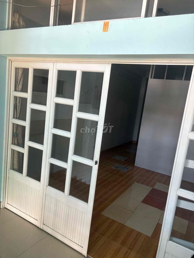 Đăng tin giùm cô chú chủ nhà - nguyên lầu 2