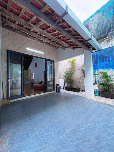 110M2 ĐẤT TẶNG NHÀ C4 SÁT KIỆT OTO HÀ HUY TẬP