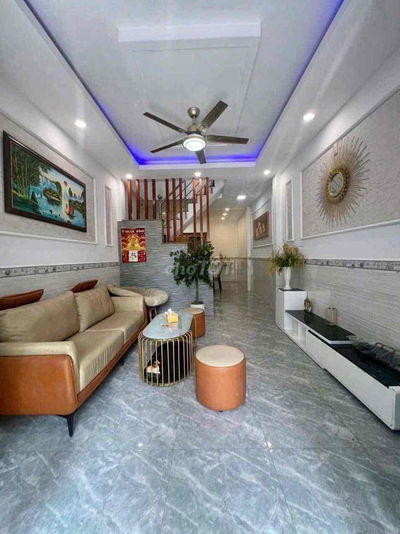 NHÀ MỚI FULL NỘI THẤT 4*14m 1LẦU 2PN 2WC HXH QUANG TRUNG