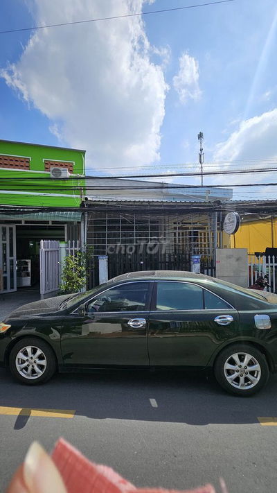 Nhà ở kinh doanh trệt lửng, 2pn, xe hơi quay đầu có sân đậu ô tô