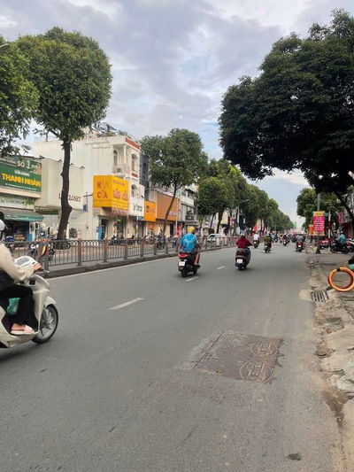 NHÀ NÁT TIỆN XÂY MỚI, CHỈ 70TR/m², sát mặt tiền Quang Trung, chỉ 5Ti