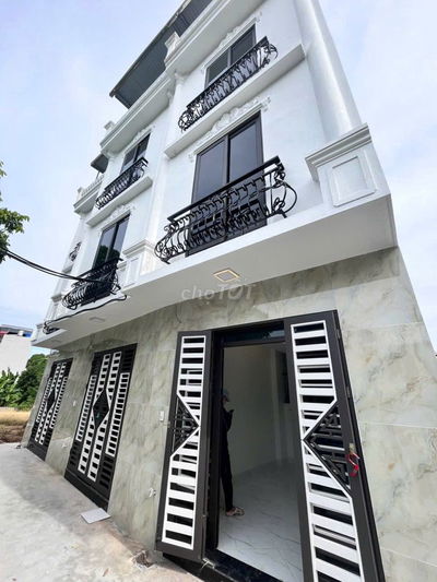 BÁN NHÀ 4 TẦNG 40M2 NGAY TRƯỜNG SP THỂ DỤC THỂ THAO CHƯƠNG MỸ 3,25 TỶ