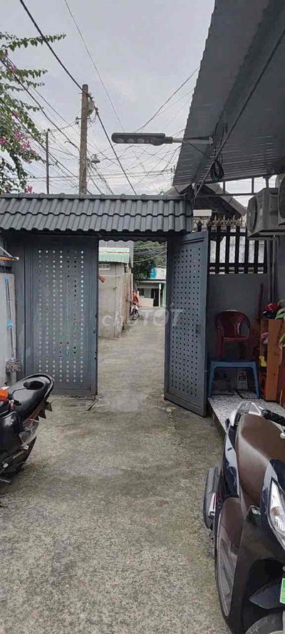 Nhà trọ đường Dương Đình Hội gần chợ phước Bình 20m2 có gác 2,75tr