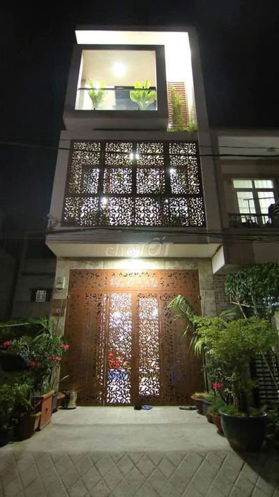 NHÀ Ở KDC CÔNG ĐOÀN, TRƯỜNG THỌ, THỦ ĐỨC. Nhà mặt tiền đường số 1