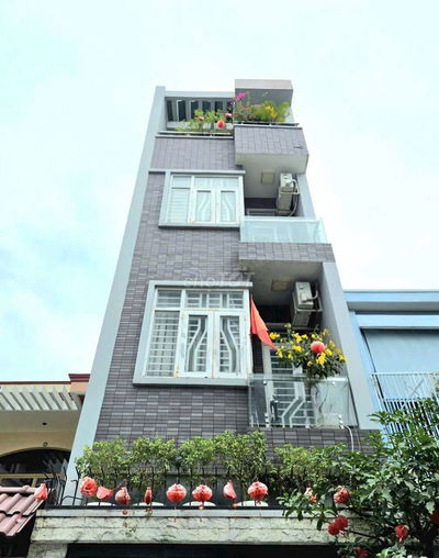 Bán nhà mặt tiền đương khu chợ Bà Chiểu, 5 tầng, ngay BV Bình Thạnh