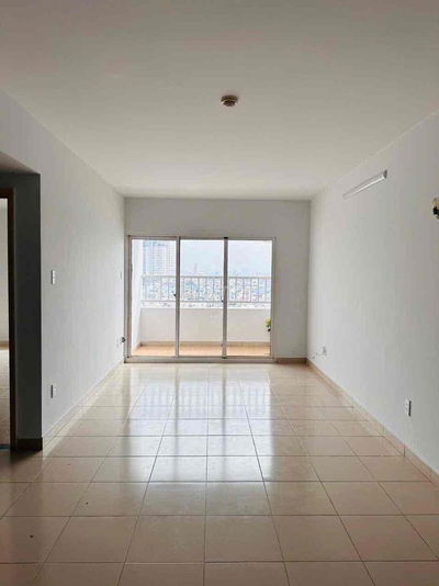 Chính chủ cần bán căn hộ khu chung cư Bàu Cát 2 lô tháng máy