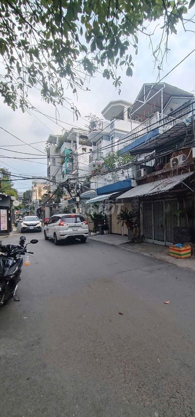 Đinh Bộ Lĩnh – hẻm ô tô 7 chỗ né – có thể xây thêm 3 tầng cải tạo CHDV