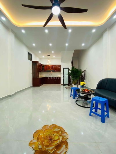 Phố Đại La, Minh Khai 45m2 x 5 tầng mặt tiền, hậu 5 mét