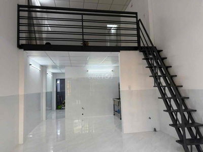 Nhà 2 phòng ngủ 2wc đường xe hơi Võ Văn Hát gần trường Maketing