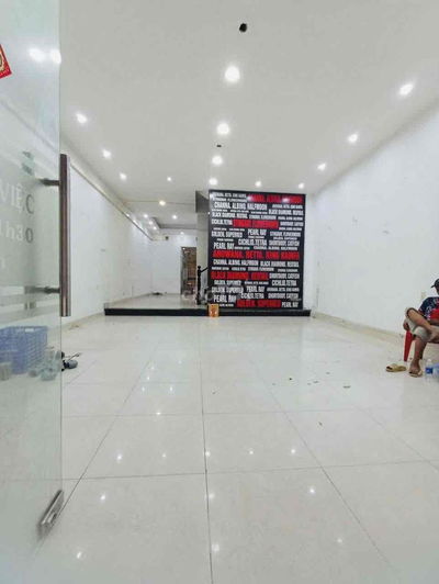 Cho thuê nhà MTKD 6m*20m 4 Tầng có 6 phòng lớn, vị trí đường đông đúc