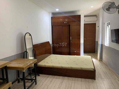 Phòng trọ 21m2, 10B Hoàng Diệu, P. Phú Nhuận, nội thất đầy đủ