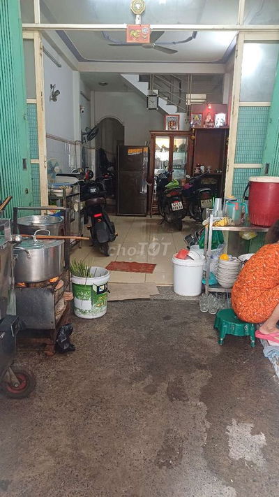 Nhà MT nội bộ đường 783 tạ quang bửu p4 q8. Dt 4x20.Giá 23tr5. 5pn 4wc