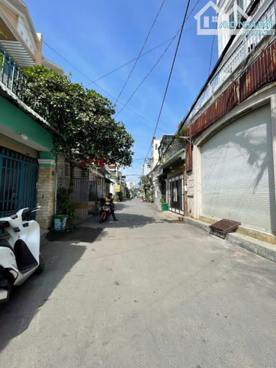 Bán gấp nhà Bình Tân - Hẻm 8m xe tải - 4x25 - Giá chỉ 4 tỷ 5